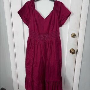 Women’s Burgundy Short-Sleeve Midi Dress